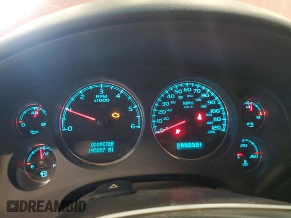 ✅ 2007 Chevrolet Avalanche 2LT • VIN: 3GNFK12317G278520 • Лот: 92791415. Опубликован ранее на Copart с пробегом 195 057 миль. Бесплатный доступ к архиву аукционных продаж из США и подробный отчёт об истории автомобиля на DreamBid. Изображение 9.