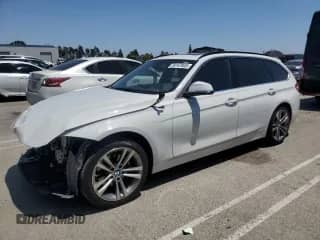 2018 BMW 3 Series 328d xDrive с VIN WBA8J1C51JA019176, выставлен на аукционе Copart как лот 59167845 с пробегом 54 292 миль миль и Списание • Salvage title. История ставок и продаж доступна на DreamBid. Изображение 1.
