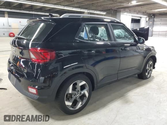 ✅ 2022 Hyundai Venue SEL • VIN: KMHRC8A30NU167055 • Lot: 53284515. Listed on Copart with 23,403 mi. Free auction sales archive from the USA and detailed vehicle history report at DreamBid. Image 3.