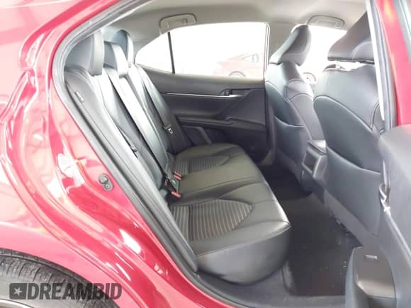 2022 Toyota Camry SE z VIN 4T1T11AK2NU014820, wystawiony jako IAAI lot #43348665 z przebiegiem 91 916 mil mil oraz . Historia ofert i sprzedaży dostępna na DreamBid. Obrazek 8.