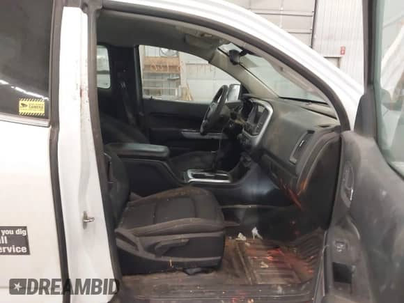 2020 Chevrolet Colorado 4WD LT z VIN 1GCHTCEA7L1180802, wystawiony jako IAAI lot #41488428 z przebiegiem 94 430 mil mil oraz . Historia ofert i sprzedaży dostępna na DreamBid. Obrazek 5.