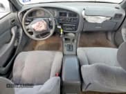 ✅ 1995 Toyota Camry LE • VIN: JT2GK12E7S0111308 • Lot: 66548415. Wystawiony na Copart z przebiegiem 237 050 mil. Bezpłatny archiwum sprzedaży aukcyjnych z USA i szczegółowy raport historii pojazdu na DreamBid. Zdjęcie 8.