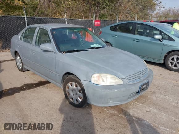 ✅ 1999 Honda Civic VP • VIN: 2HGEJ6610XH577933 • Lot: 43645196. Listed on IAAI with 180,007 mi. Free auction sales archive from the USA and detailed vehicle history report at DreamBid. Image 1.