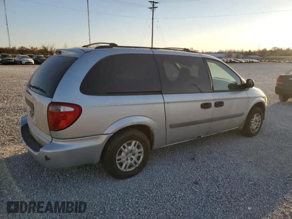 ✅ 2007 Dodge Grand Caravan SE • VIN: 1D4GP24R67B108669 • Lot: 92071005. Listed on Copart with 230,687 mi. Free auction sales archive from the USA and detailed vehicle history report at DreamBid. Image 3.