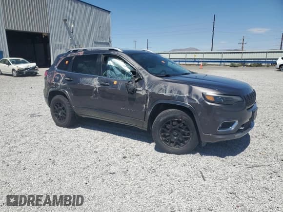 ✅ 2019 Jeep Cherokee Overland • VIN: 1C4PJMJN9KD174089 • Lot: 68686035. Listed on Copart with 103,346 mi. Free auction sales archive from the USA and detailed vehicle history report at DreamBid. Image 4.