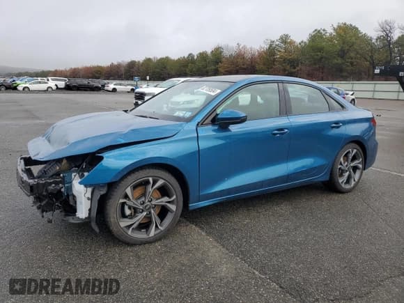 ✅ 2023 Audi A3 Premium Plus • VIN: WAUHUDGY5PA127371 • Lot: 82709504. Wystawiony na Copart z przebiegiem 7 077 mil. Bezpłatny archiwum sprzedaży aukcyjnych z USA i szczegółowy raport historii pojazdu na DreamBid. Zdjęcie 1.