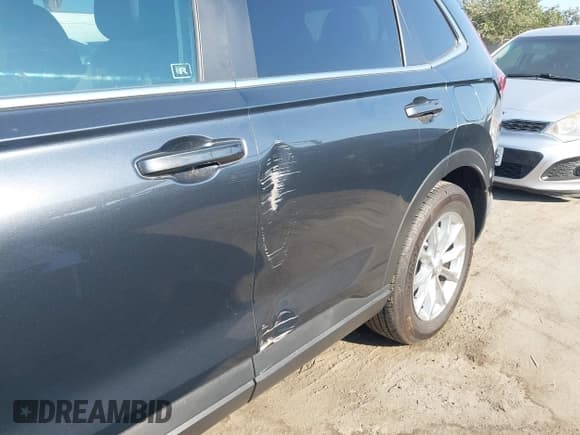 ✅ 2024 Honda CR-V EX • VIN: 2HKRS3H46RH327285 • Lot: 42961250. Wystawiony na IAAI z przebiegiem 25 580 mil. Bezpłatny archiwum sprzedaży aukcyjnych z USA i szczegółowy raport historii pojazdu na DreamBid. Zdjęcie 18.