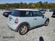 ✅ 2013 MINI Hardtop • VIN: WMWSU3C5XDT689844 • Lot: 85484215. Wystawiony na Copart z przebiegiem 72 968 mil. Bezpłatny archiwum sprzedaży aukcyjnych z USA i szczegółowy raport historii pojazdu na DreamBid. Zdjęcie 3.