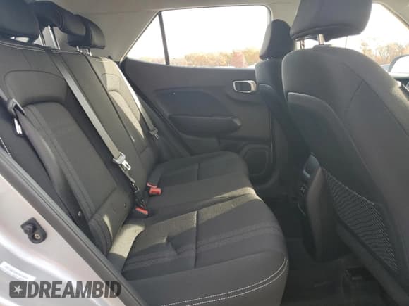 ✅ 2025 Hyundai Venue SEL • VIN: KMHRC8A36SU381124 • Лот: 91694535. Опубликован ранее на Copart с пробегом 12 853 миль. Бесплатный доступ к архиву аукционных продаж из США и подробный отчёт об истории автомобиля на DreamBid. Изображение 11.