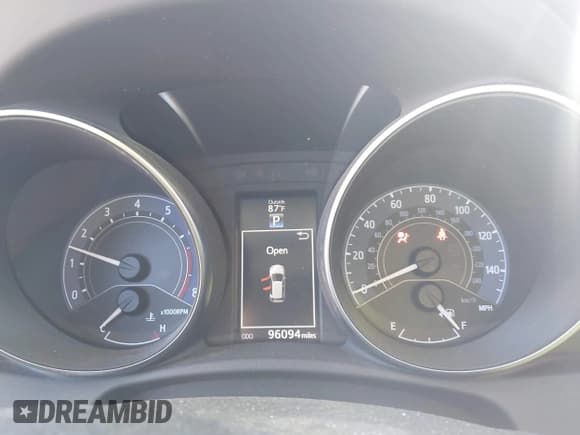 ✅ 2018 Toyota Corolla • VIN: JTNKARJE5JJ574735 • Лот: 43454146. Опубликован ранее на IAAI с пробегом 96 094 миль. Бесплатный доступ к архиву аукционных продаж из США и подробный отчёт об истории автомобиля на DreamBid. Изображение 7.