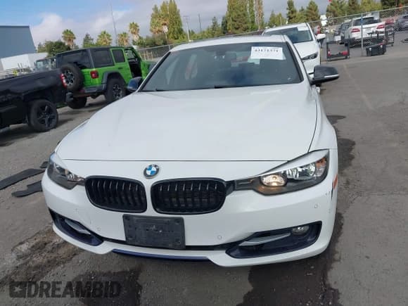 ✅ 2015 BMW 3 Series 328i • VIN: WBA3C1C53FK124887 • Lot: 43171371. Listed on IAAI with 62,577 mi. Free auction sales archive from the USA and detailed vehicle history report at DreamBid. Image 13.