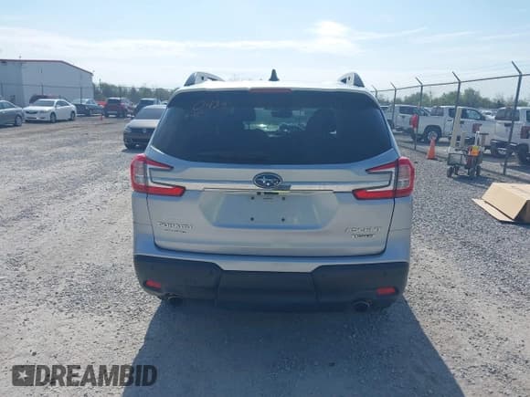 ✅ 2024 Subaru Ascent Limited • VIN: 4S4WMASD8R3420424 • Lot: 42039676. Listed on IAAI with 57,629 mi. Free auction sales archive from the USA and detailed vehicle history report at DreamBid. Image 15.