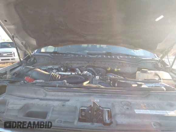 ✅ 2017 Ford F-250 Lariat • VIN: 1FT7W2BT6HEB88523 • Lot: 43711047. Wystawiony na IAAI z przebiegiem 126 918 mil. Bezpłatny archiwum sprzedaży aukcyjnych z USA i szczegółowy raport historii pojazdu na DreamBid. Zdjęcie 10.