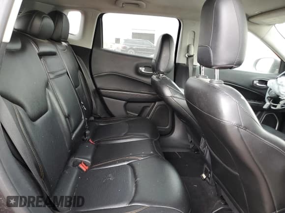 ✅ 2018 Jeep Compass Limited • VIN: 3C4NJCCB0JT358690 • Lot: 85296675. Wystawiony na Copart z przebiegiem 128 390 mil. Bezpłatny archiwum sprzedaży aukcyjnych z USA i szczegółowy raport historii pojazdu na DreamBid. Zdjęcie 11.