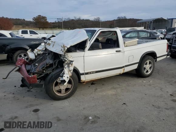 ✅ 1993 Chevrolet S-10 X96 • VIN: 1GCCS14R8P8179826 • Lot: 76541483. Wystawiony na Copart z przebiegiem 217 285 mil. Bezpłatny archiwum sprzedaży aukcyjnych z USA i szczegółowy raport historii pojazdu na DreamBid. Zdjęcie 1.