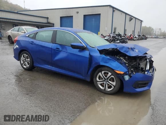 ✅ 2018 Honda Civic LX • VIN: 2HGFC2F52JH566224 • Lot: 90826875. Wystawiony na Copart z przebiegiem 68 900 mil. Bezpłatny archiwum sprzedaży aukcyjnych z USA i szczegółowy raport historii pojazdu na DreamBid. Zdjęcie 4.