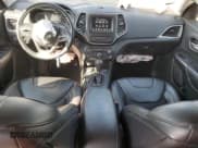 ✅ 2020 Jeep Cherokee Latitude Plus • VIN: 1C4PJMLB5LD555197 • Лот: 81184475. Опубликован ранее на Copart с пробегом 66 628 миль. Бесплатный доступ к архиву аукционных продаж из США и подробный отчёт об истории автомобиля на DreamBid. Изображение 8.