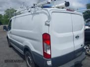 ✅ 2017 Ford Transit • VIN: 1FTYE1ZM0HKA09961 • Lot: 42434479. Wystawiony na IAAI z przebiegiem 51 061 mil. Bezpłatny archiwum sprzedaży aukcyjnych z USA i szczegółowy raport historii pojazdu na DreamBid. Zdjęcie 3.