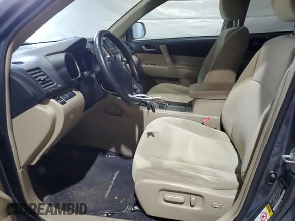 ✅ 2011 Toyota Highlander • VIN: 5TDBK3EH5BS079460 • Лот: 81057285. Опубликован ранее на Copart с пробегом 140 708 миль. Бесплатный доступ к архиву аукционных продаж из США и подробный отчёт об истории автомобиля на DreamBid. Изображение 7.