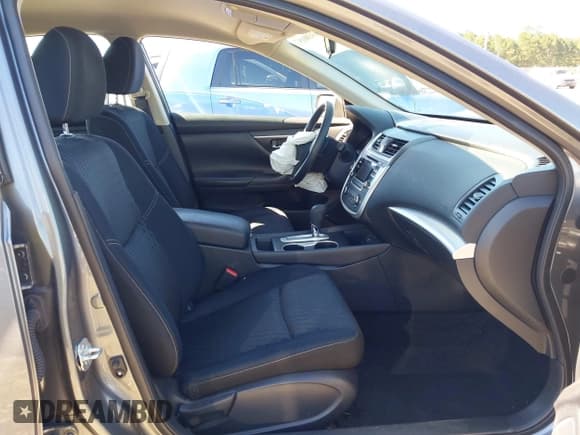 ✅ 2017 Nissan Altima S • VIN: 1N4AL3AP6HC164331 • Lot: 43438815. Wystawiony na IAAI z przebiegiem 43 217 mil. Bezpłatny archiwum sprzedaży aukcyjnych z USA i szczegółowy raport historii pojazdu na DreamBid. Zdjęcie 5.