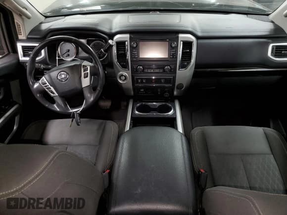 ✅ 2017 Nissan Titan SV • VIN: 1N6AA1F22HN553230 • Лот: 71956354. Опубликован ранее на Copart с пробегом Не указан. Бесплатный доступ к архиву аукционных продаж из США и подробный отчёт об истории автомобиля на DreamBid. Изображение 8.