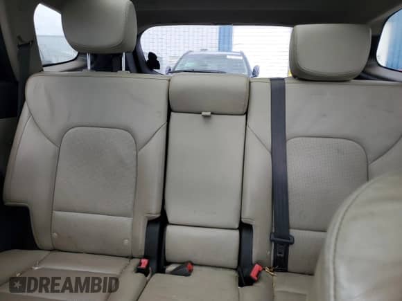 2016 Hyundai Santa Fe Premium с VIN KM8SNDHF6GU131247, выставлен на аукционе Copart как лот 90029105 с пробегом 199 890 миль миль и Списание • Salvage title. История ставок и продаж доступна на DreamBid. Изображение 10.