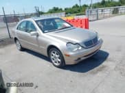 ✅ 2001 Mercedes-Benz C 230/260/280/320 • VIN: WDBRF64J81F096100 • Lot: 43096535. Wystawiony na IAAI z przebiegiem 80 917 mil. Bezpłatny archiwum sprzedaży aukcyjnych z USA i szczegółowy raport historii pojazdu na DreamBid. Zdjęcie 1.
