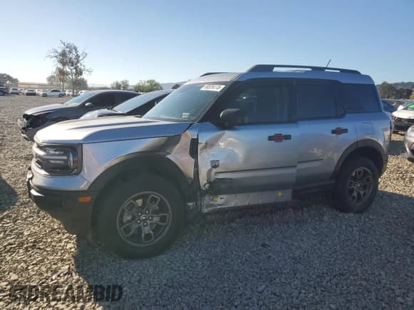 ✅ 2021 Ford Bronco Sport Big Bend • VIN: 3FMCR9B61MRB22957 • Lot: 90526515. Wystawiony na Copart z przebiegiem 20 241 mil. Bezpłatny archiwum sprzedaży aukcyjnych z USA i szczegółowy raport historii pojazdu na DreamBid. Zdjęcie 1.