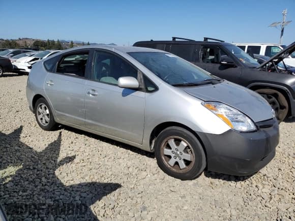 ✅ 2004 Toyota Prius • VIN: JTDKB20U940061497 • Lot: 81313135. Listed on Copart with 205,977 mi. Free auction sales archive from the USA and detailed vehicle history report at DreamBid. Image 4.