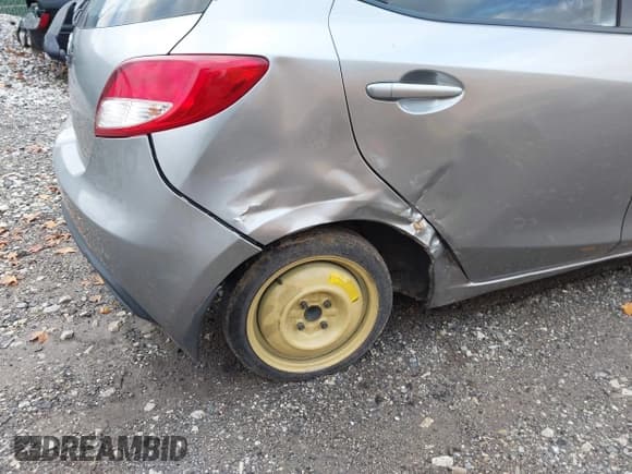 ✅ 2011 Mazda 2 Touring • VIN: JM1DE1HZ5B0106068 • Лот: 43588090. Опубликован ранее на IAAI с пробегом 249 913 миль. Бесплатный доступ к архиву аукционных продаж из США и подробный отчёт об истории автомобиля на DreamBid. Изображение 6.