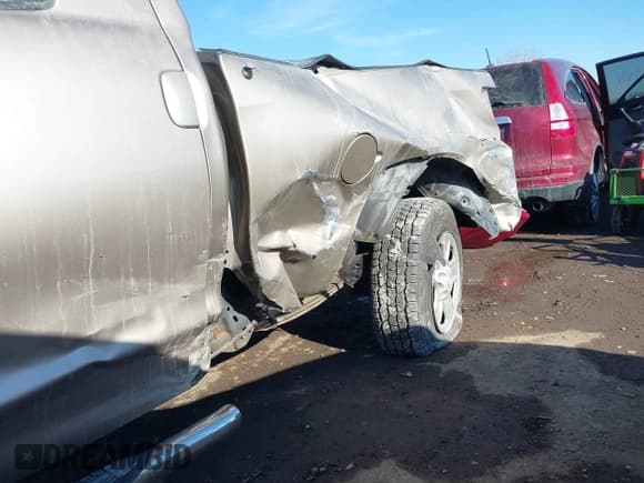 ✅ 2008 Toyota Tundra • VIN: 5TBBT54128S464957 • Lot: 38783150. Wystawiony na IAAI z przebiegiem 204 071 mil. Bezpłatny archiwum sprzedaży aukcyjnych z USA i szczegółowy raport historii pojazdu na DreamBid. Zdjęcie 21.