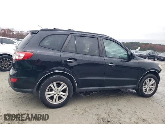 ✅ 2011 Hyundai Santa Fe Limited • VIN: 5XYZK4AG2BG007890 • Lot: 83705114. Listed on Copart with 157,749 mi. Free auction sales archive from the USA and detailed vehicle history report at DreamBid. Image 3.