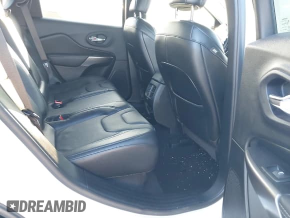 ✅ 2020 Jeep Cherokee Limited • VIN: 1C4PJMDX1LD604499 • Lot: 43556843. Wystawiony na IAAI z przebiegiem 61 357 mil. Bezpłatny archiwum sprzedaży aukcyjnych z USA i szczegółowy raport historii pojazdu na DreamBid. Zdjęcie 8.