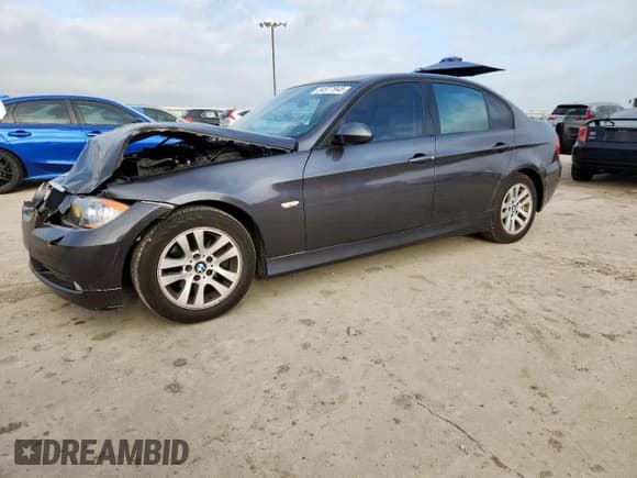 ✅ 2006 BMW 3 Series 325i • VIN: WBAVB17566NK38449 • Lot: 64977945. Wystawiony na Copart z przebiegiem 219 718 mil. Bezpłatny archiwum sprzedaży aukcyjnych z USA i szczegółowy raport historii pojazdu na DreamBid. Zdjęcie 1.