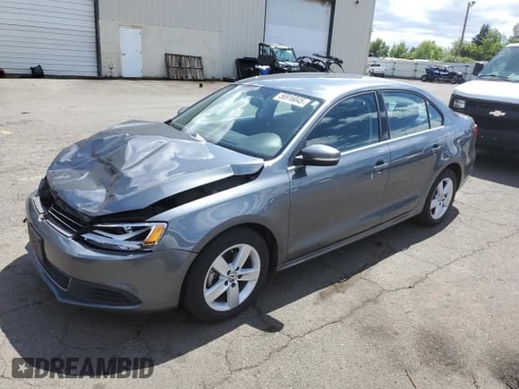 ✅ 2013 Volkswagen Jetta TDI w/Premium • VIN: 3VWLL7AJ3DM205297 • Лот: 56916045. Опубликован ранее на Copart с пробегом 157 049 миль. Бесплатный доступ к архиву аукционных продаж из США и подробный отчёт об истории автомобиля на DreamBid. Изображение 1.