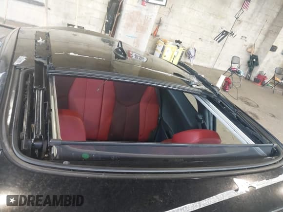 ✅ 2012 Hyundai Veloster w/Gray Int • VIN: KMHTC6AD8CU023947 • Lot: 42314126. Listed on IAAI with 57,630 mi. Free auction sales archive from the USA and detailed vehicle history report at DreamBid. Image 6.