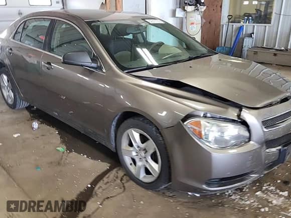 2012 Chevrolet Malibu 1LS с VIN 1G1ZB5E01CF267083, выставлен на аукционе Copart как лот 82617705 с пробегом 130 725 миль миль и На запчасти • Non repairable. История ставок и продаж доступна на DreamBid. Изображение 14.