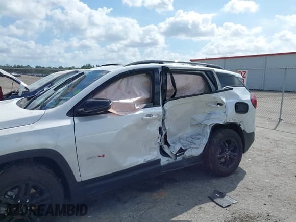 ✅ 2024 GMC Terrain AT4 • VIN: 3GKALYEG4RL380612 • Lot: 41579408. Listed on IAAI with 9,739 mi. Free auction sales archive from the USA and detailed vehicle history report at DreamBid. Image 6.