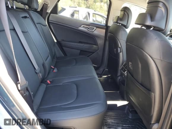 ✅ 2025 Kia Sportage EX • VIN: KNDPVCDG9S7241736 • Лот: 82378365. Опубликован ранее на Copart с пробегом 6 916 миль. Бесплатный доступ к архиву аукционных продаж из США и подробный отчёт об истории автомобиля на DreamBid. Изображение 11.