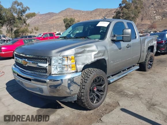 ✅ 2013 Chevrolet Silverado 1500 LS • VIN: 1GCRCREA9DZ281494 • Lot: 43604074. Listed on IAAI with 171,647 mi. Free auction sales archive from the USA and detailed vehicle history report at DreamBid. Image 2.