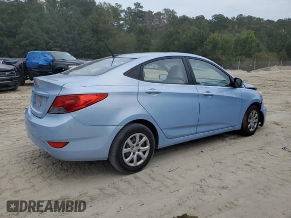 ✅ 2012 Hyundai Accent GLS • VIN: KMHCT4AE7CU250303 • Lot: 81753355. Wystawiony na Copart z przebiegiem 97 014 mil. Bezpłatny archiwum sprzedaży aukcyjnych z USA i szczegółowy raport historii pojazdu na DreamBid. Zdjęcie 3.