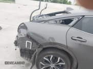 ✅ 2024 Toyota Crown XLE • VIN: JTDAAAAFXR3018186 • Lot: 42465686. Wystawiony na IAAI z przebiegiem 19 776 mil. Bezpłatny archiwum sprzedaży aukcyjnych z USA i szczegółowy raport historii pojazdu na DreamBid. Zdjęcie 18.