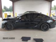 ✅ 2023 Lexus IS 500 F Sport Performance • VIN: JTHAP1D22P5003981 • Lot: 42262101. Wystawiony na IAAI z przebiegiem 13 479 mil. Bezpłatny archiwum sprzedaży aukcyjnych z USA i szczegółowy raport historii pojazdu na DreamBid. Zdjęcie 15.