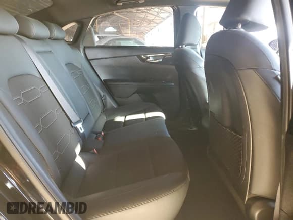 ✅ 2020 Kia Forte GT-Line • VIN: 3KPF34AD1LE179557 • Лот: 89510185. Опубликован ранее на Copart с пробегом 86 668 миль. Бесплатный доступ к архиву аукционных продаж из США и подробный отчёт об истории автомобиля на DreamBid. Изображение 10.