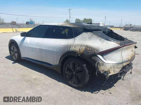 ✅ 2022 Kia EV6 Wind • VIN: KNDC34LA9N5068372 • Lot: 43145108. Listed on IAAI with Not provided. Free auction sales archive from the USA and detailed vehicle history report at DreamBid. Image 3.
