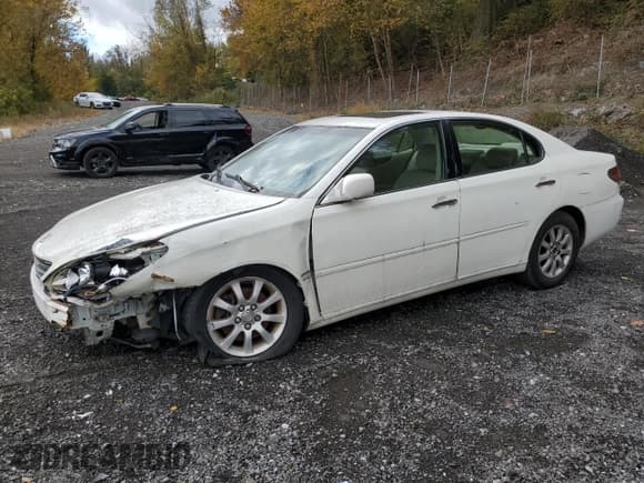 ✅ 2002 Lexus ES 300 • VIN: JTHBF30G825020507 • Lot: 85323285. Wystawiony na Copart z przebiegiem 150 191 mil. Bezpłatny archiwum sprzedaży aukcyjnych z USA i szczegółowy raport historii pojazdu na DreamBid. Zdjęcie 1.