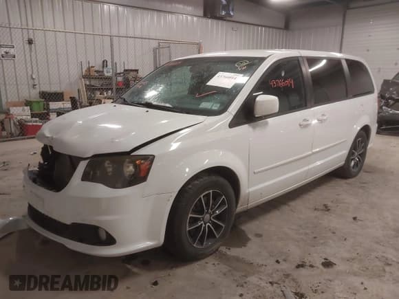 ✅ 2015 Dodge Grand Caravan R/T • VIN: 2C4RDGEG2FR641160 • Lot: 43766014. Listed on IAAI with 192,251 mi. Free auction sales archive from the USA and detailed vehicle history report at DreamBid. Image 18.