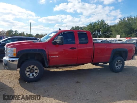 ✅ 2009 Chevrolet Silverado 2500HD LT • VIN: 1GCHK59659E160053 • Лот: 43649715. Опубликован ранее на IAAI с пробегом 177 612 миль. Бесплатный доступ к архиву аукционных продаж из США и подробный отчёт об истории автомобиля на DreamBid. Изображение 14.