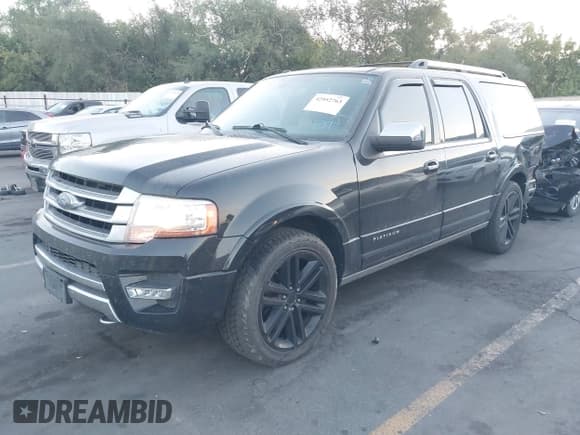 ✅ 2015 Ford Expedition Max Platinum • VIN: 1FMJK1MT7FEF02262 • Lot: 42952763. Listed on IAAI with 182,942 mi. Free auction sales archive from the USA and detailed vehicle history report at DreamBid. Image 17.