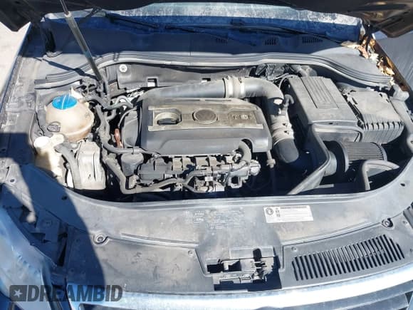 ✅ 2010 Volkswagen Passat Komfort • VIN: WVWXK7AN8AE166279 • Lot: 41475690. Wystawiony na IAAI z przebiegiem 152 598 mil. Bezpłatny archiwum sprzedaży aukcyjnych z USA i szczegółowy raport historii pojazdu na DreamBid. Zdjęcie 10.